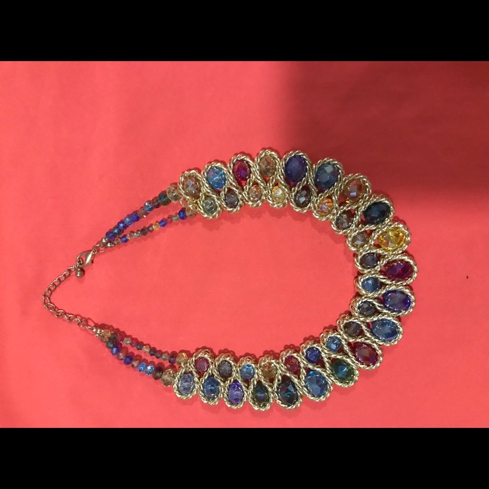 Statement necklace